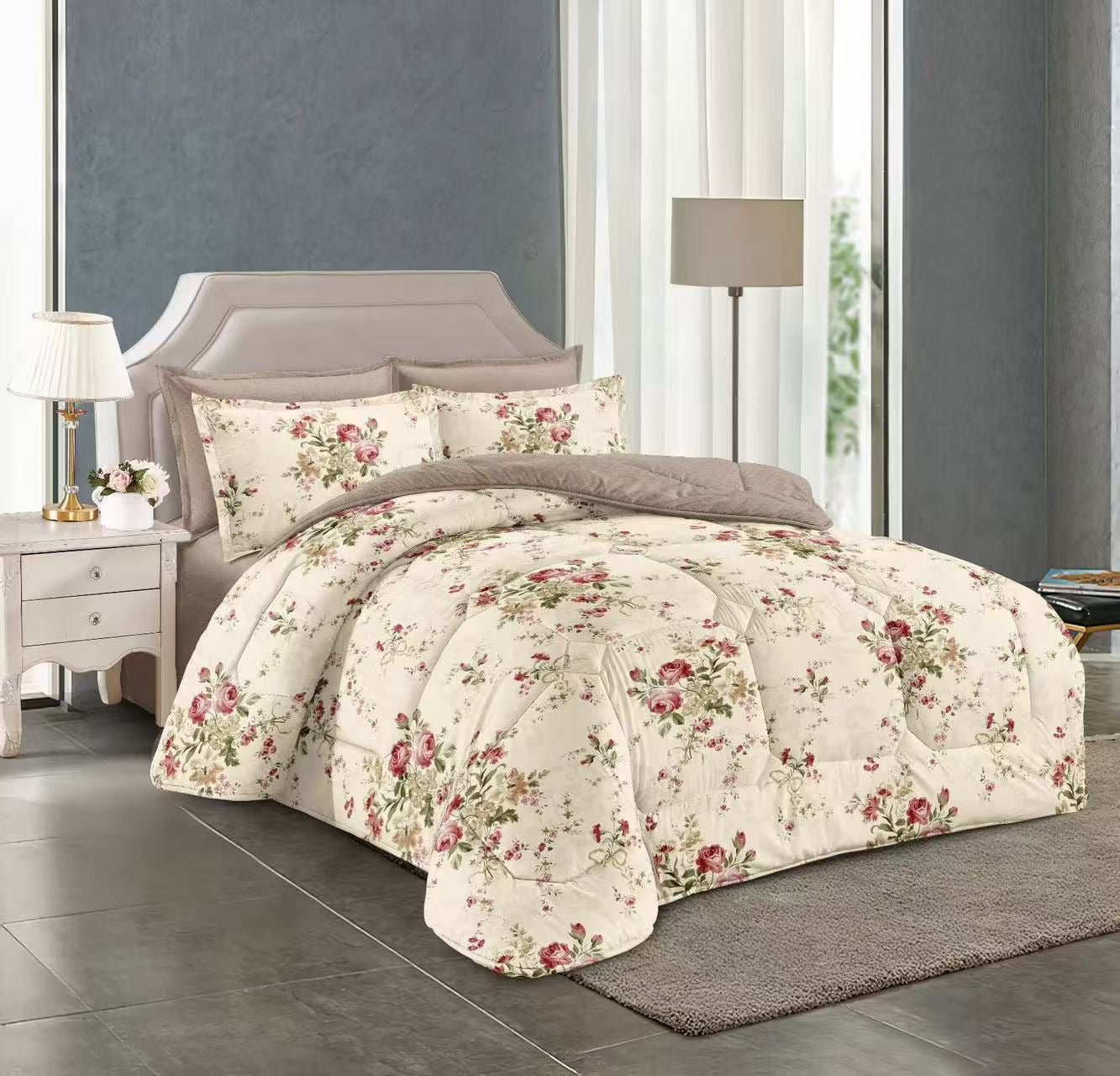 Floral print King size comforter 6 pieces set - 220 x 240cm