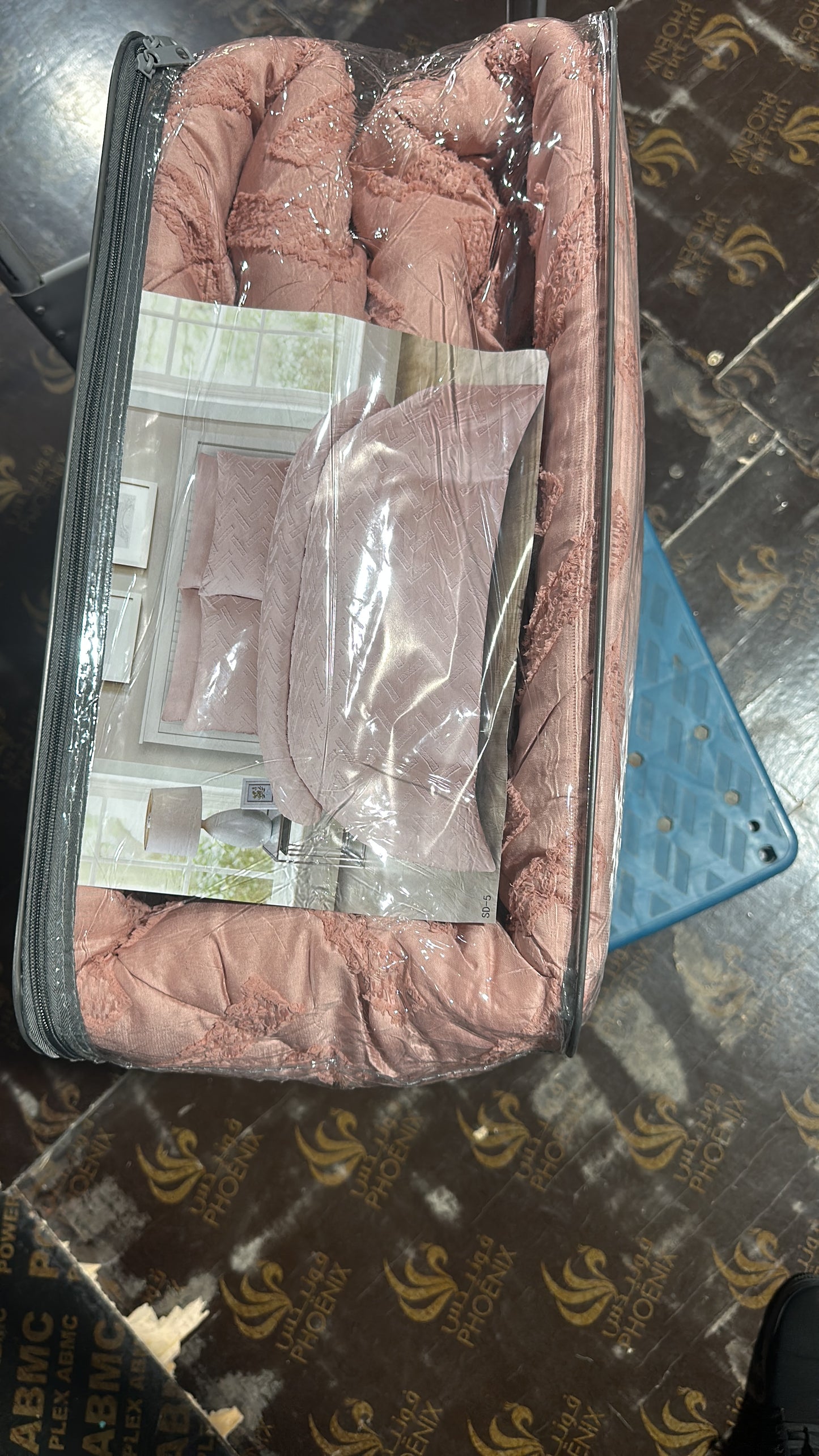 طقم لحاف كينج سايز 6 قطع | قماش قطني مطرز | طقم سرير مع ملاءة مثبتة وأغطية وسائد