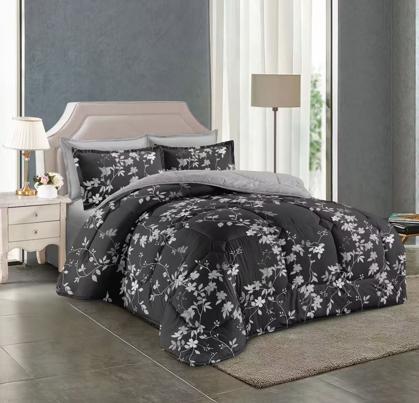 Floral print King size comforter 6 pieces set - 220 x 240cm