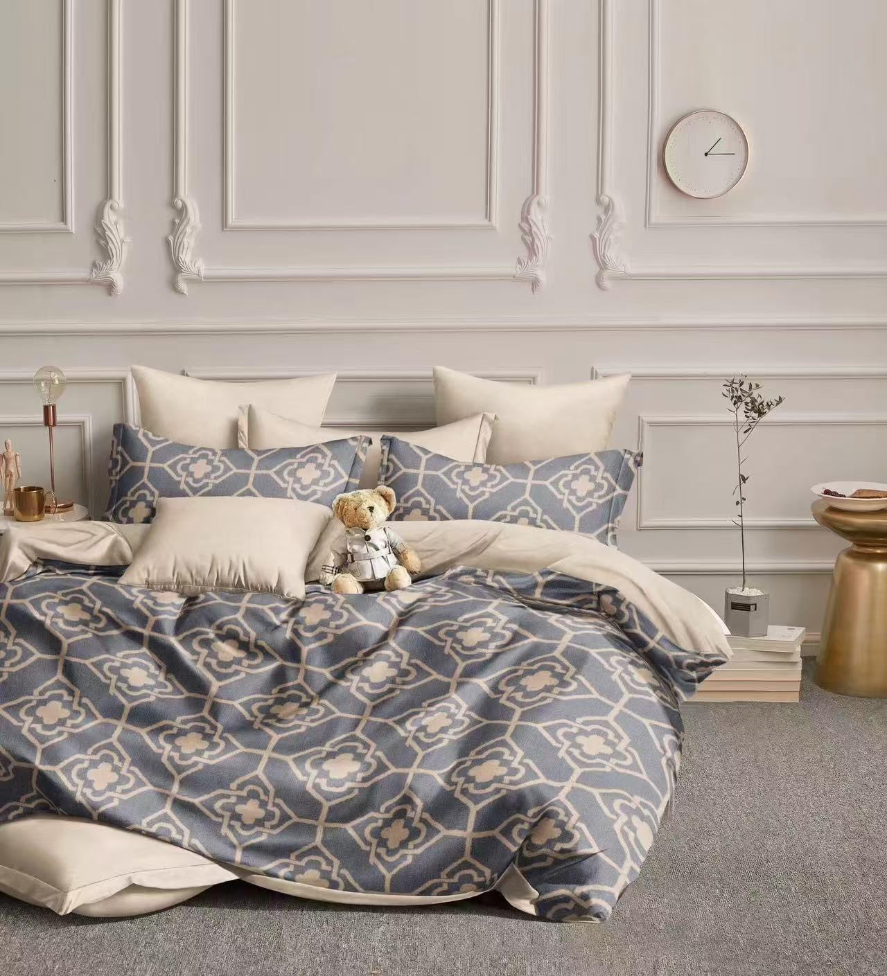 Floral print King size comforter 6 pieces set - 220 x 240cm