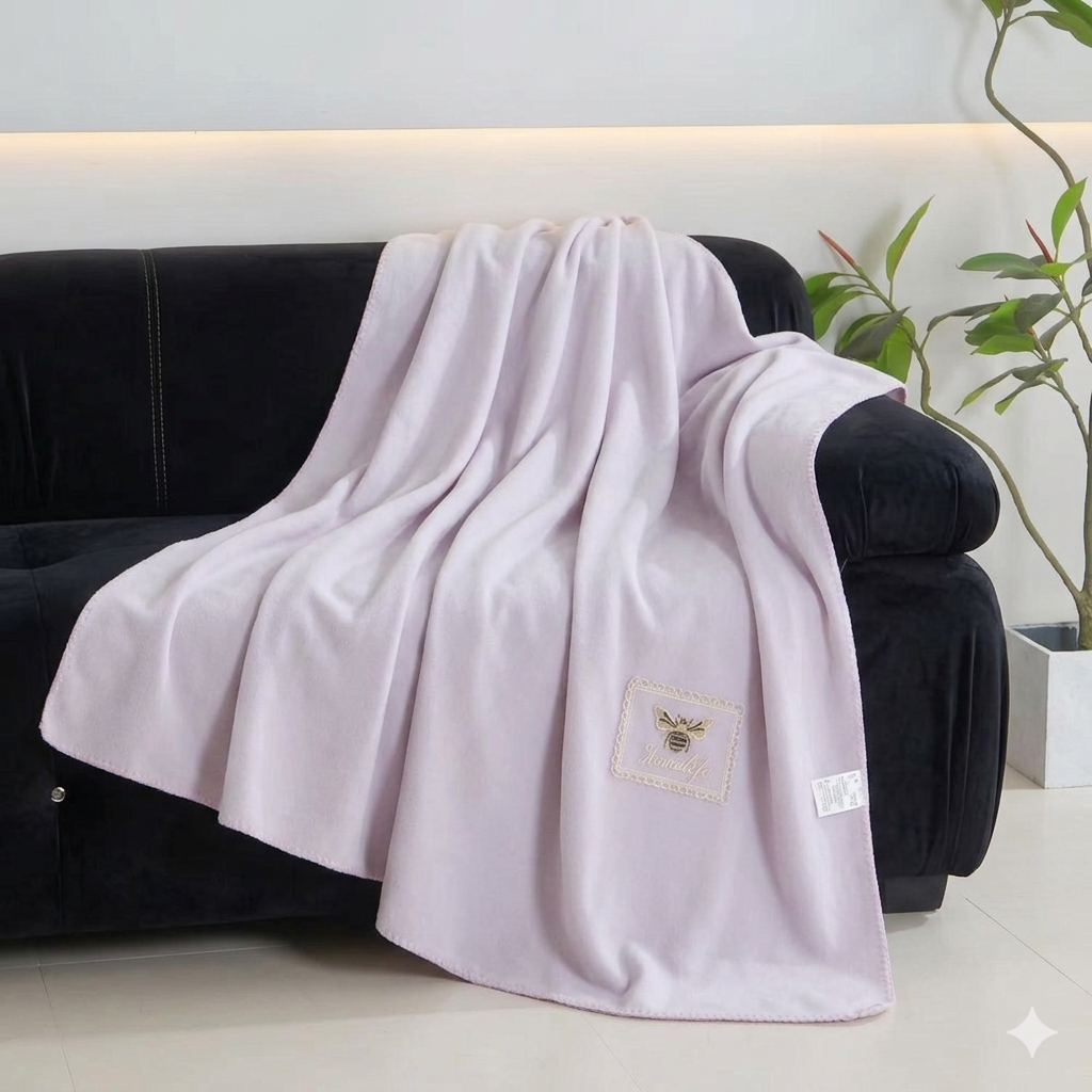 Soft Fleece Blanket 200x230cm – Warm, Smooth & Comfortable