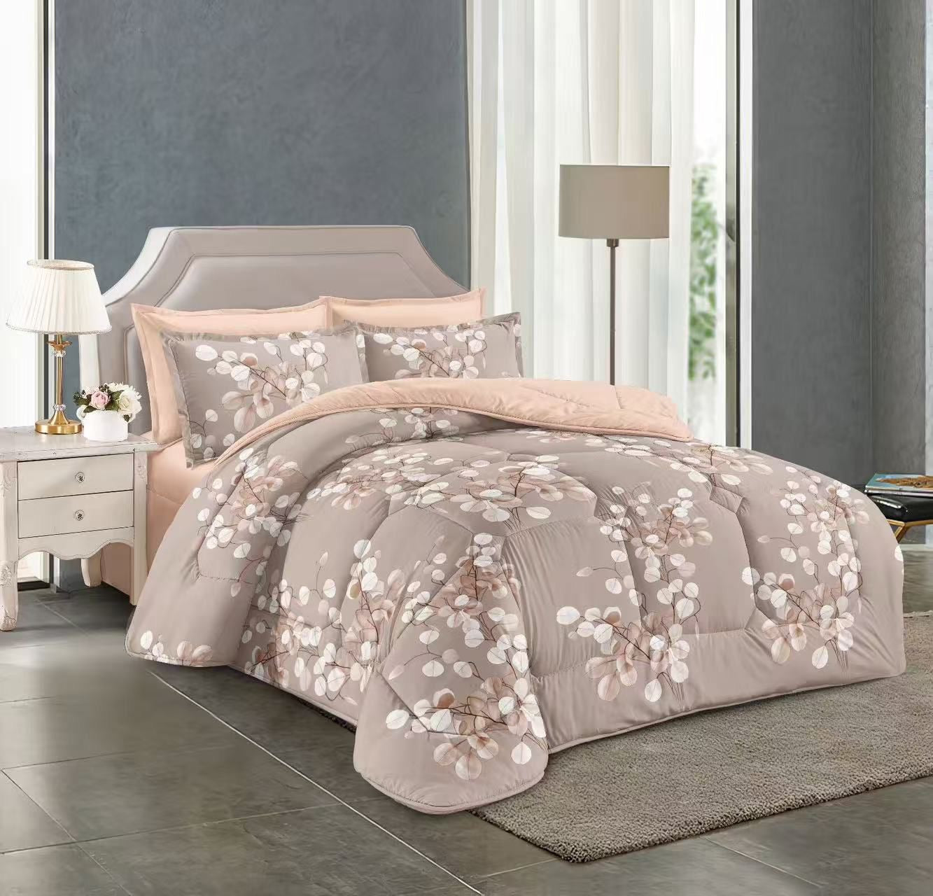 Floral print King size comforter 6 pieces set - 220 x 240cm