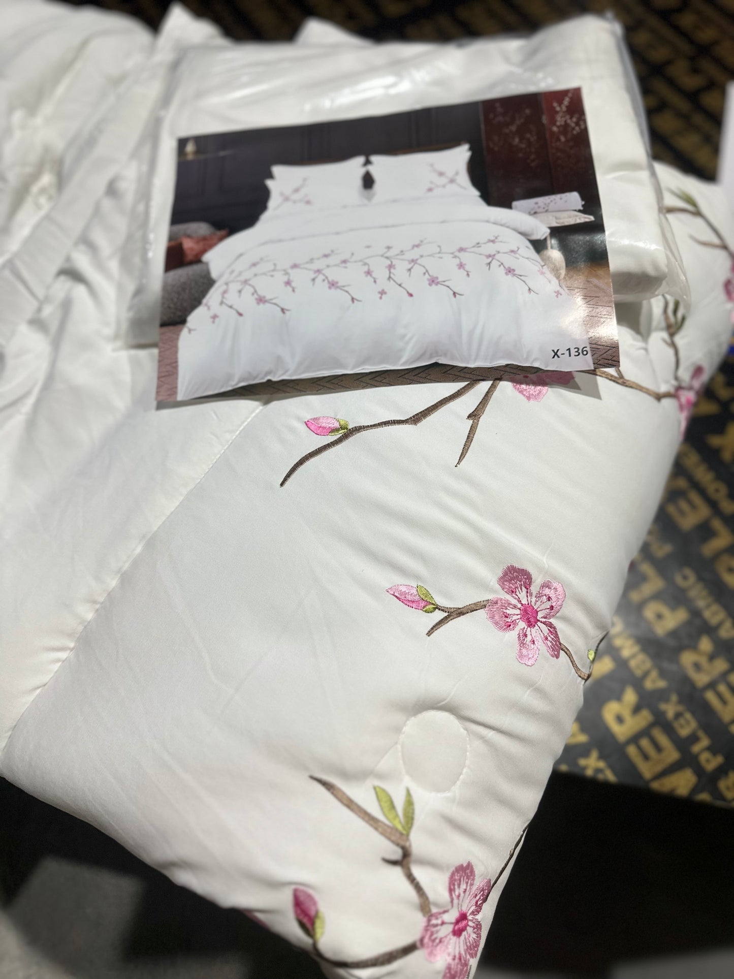 Embroidery comforter set-King - SK HOME CENTER