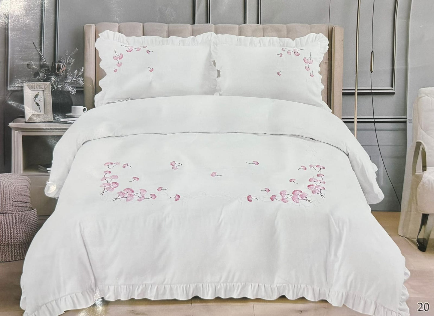 King Size Embroidery Comforter – Premium 6 Pieces Set (220×240 CM)