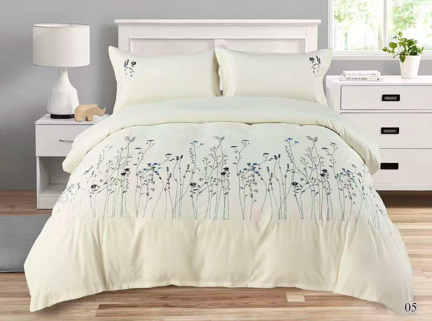 Premium Cotton Embroidered 6-Piece Duvet cover Set – King Size